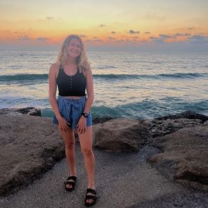 Meet your Posher, Samantha